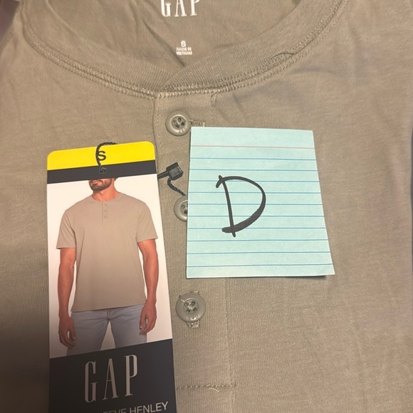 GAP Men’s Short Sleeve 3 Button Henley Tee Blue Size Small - Picture 13 of 15